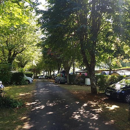 Camping Le Pigeonnier Saint-Crepin-et-Carlucet Bagian luar foto