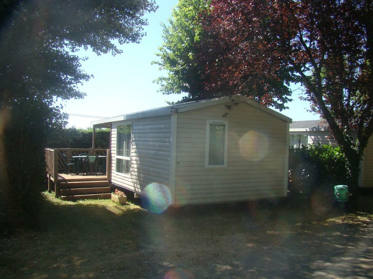 Camping Le Pigeonnier Saint-Crepin-et-Carlucet Bagian luar foto
