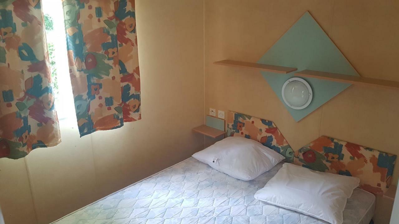 Camping Le Pigeonnier Saint-Crepin-et-Carlucet Bagian luar foto